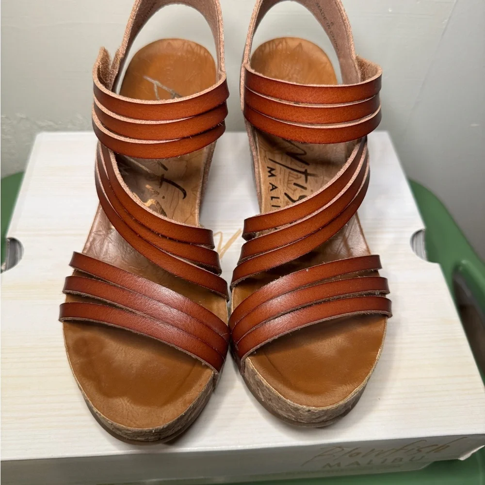 Blowfish Women's Brown Wedge Sandals - Picture 4 of 7